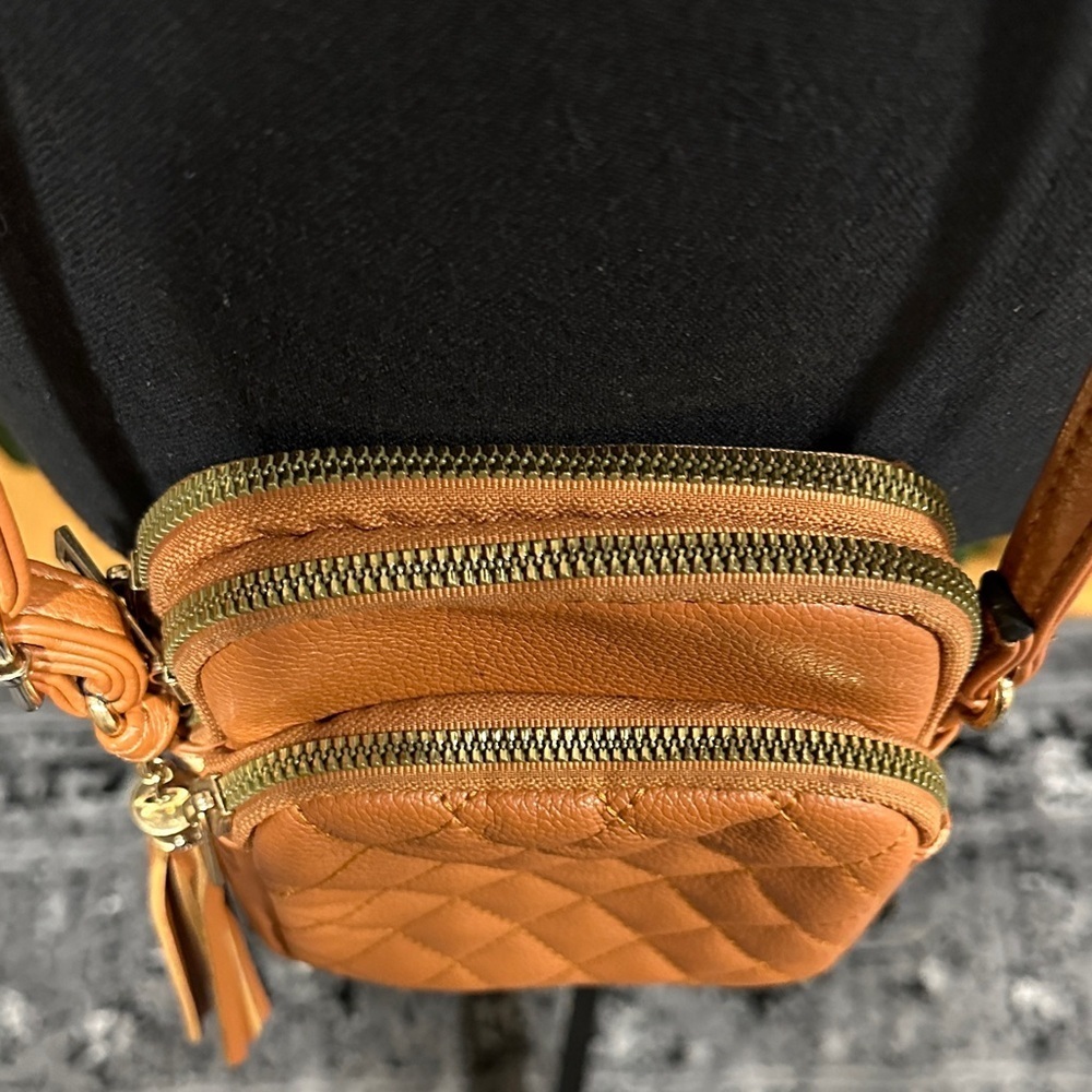 *QUINTINA* Tan Quilted Crossbody Bag - Picture 3 of 11